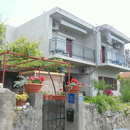 Apartment By The Sea - 5591 Novi Vinodolski