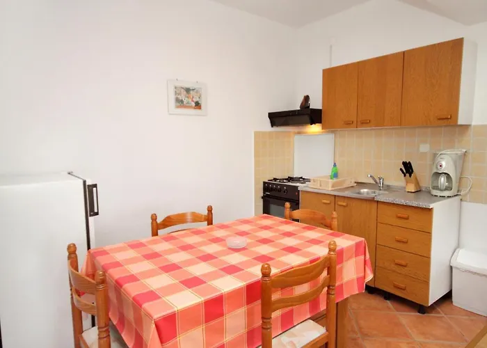 Apartment By The Sea - 5591 Novi Vinodolski