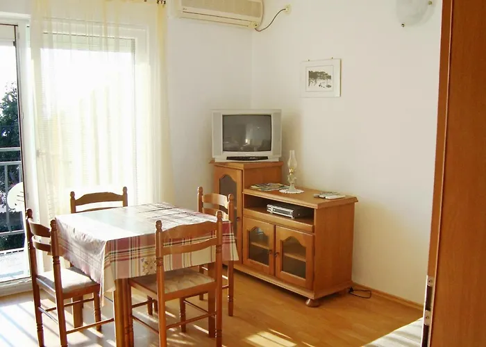 Apartman By The Sea - 5591 Novi Vinodolski